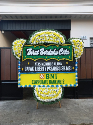 Papan Bunga Duka di Tanjung Gadang