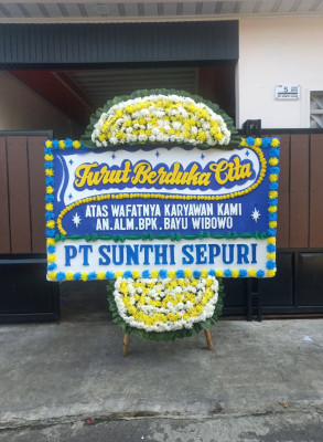 Papan Bunga Duka di Tanjung Gadang