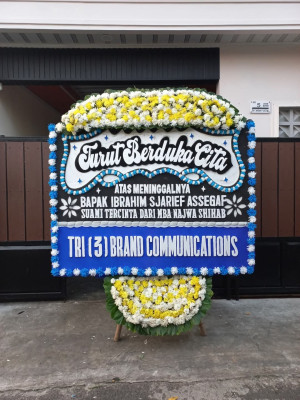 Papan Bunga Duka di Tanjung Gadang